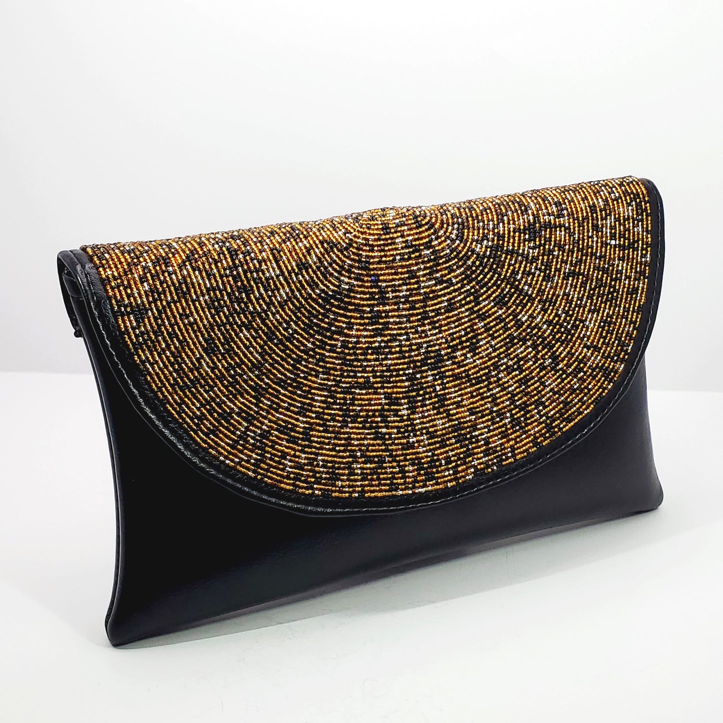 Ngozi Leather Clutch | VANAFRIQ