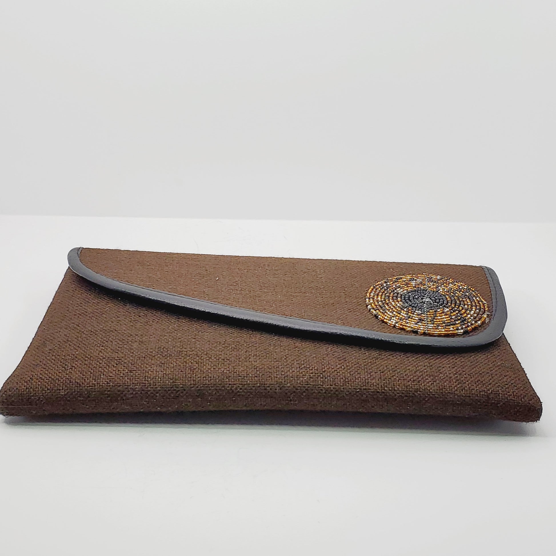 Ardhi Clutch | VANAFRIQ